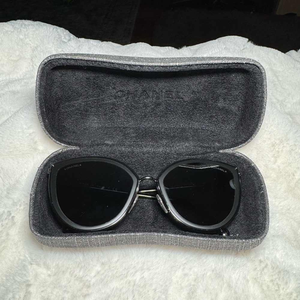CHANEL Black Sunglasses